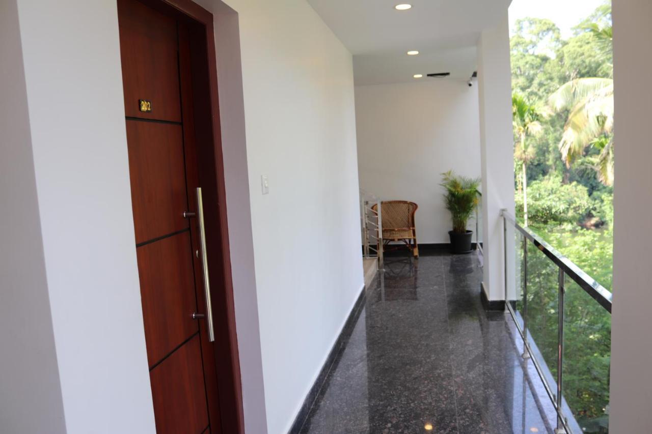 Thenmala Hormuz Inn Kolattupuzha Εξωτερικό φωτογραφία
